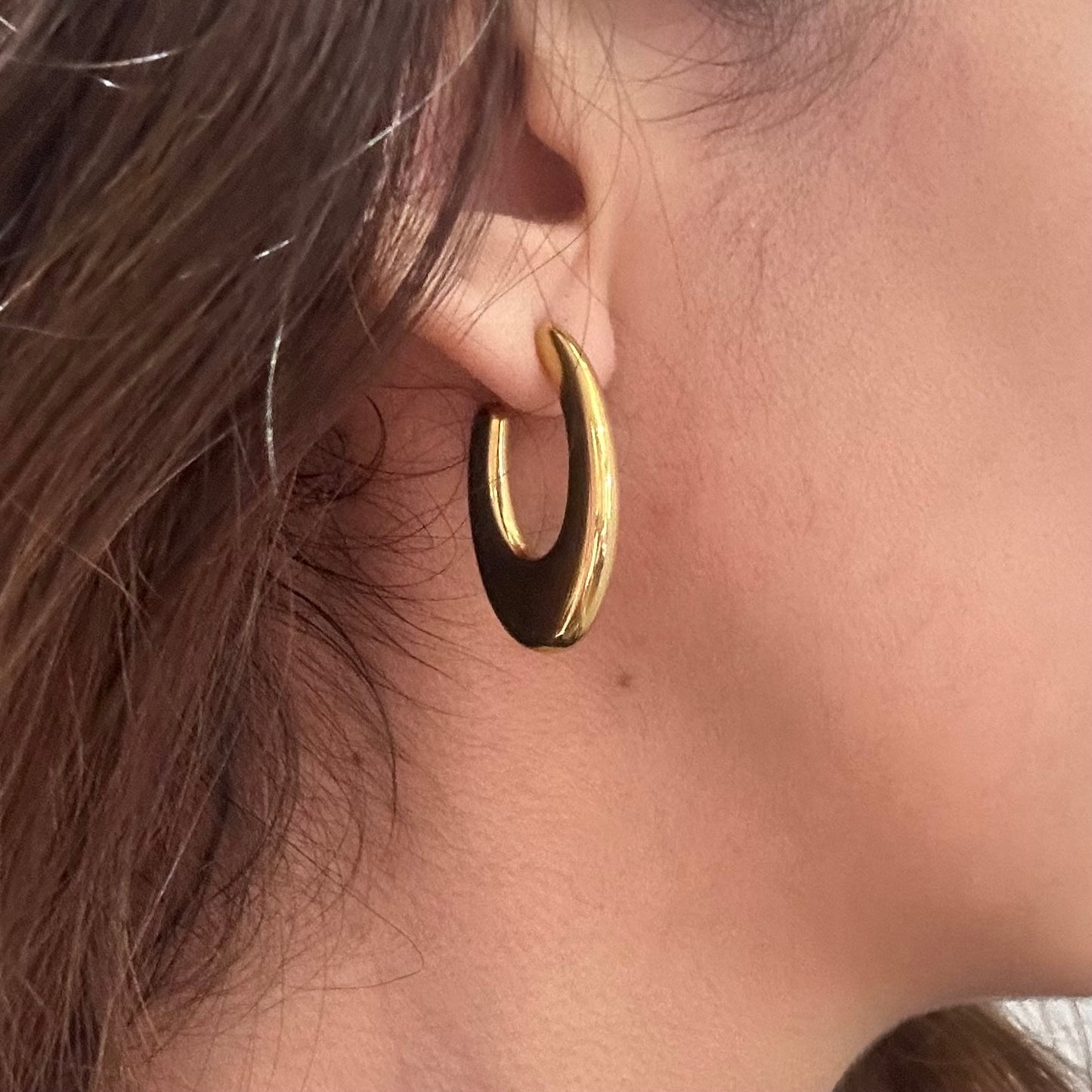 Soft Curve Earrings